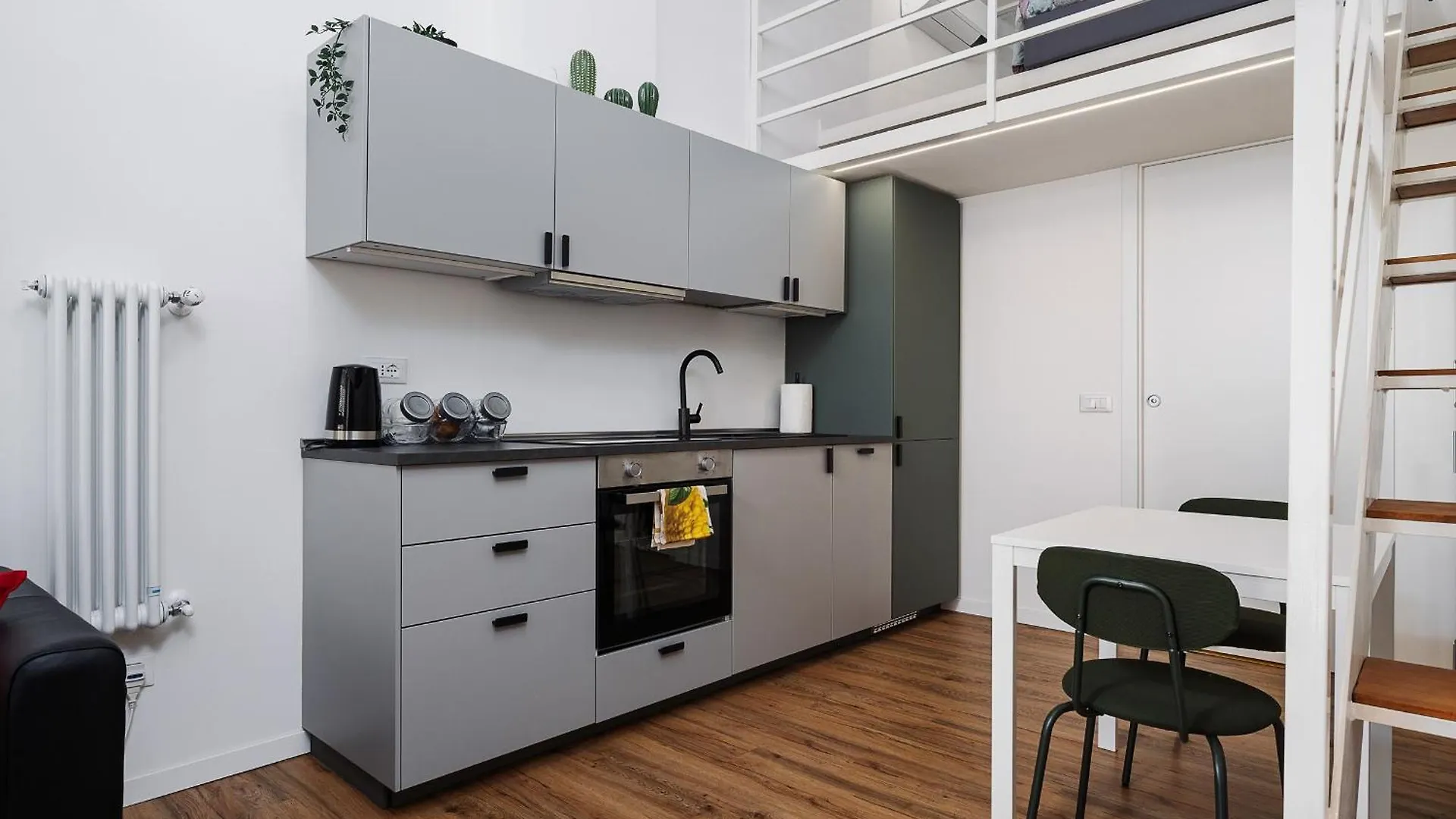 Holiday home New - Loft 4 Pax - 50M From Metro - Private Entry Villa Milan Italy