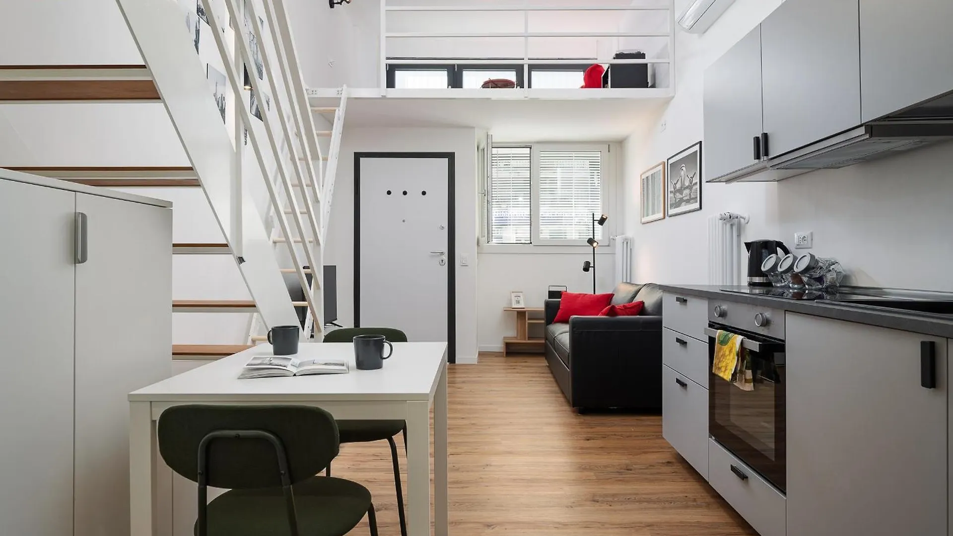 Holiday home New - Loft 4 Pax - 50M From Metro - Private Entry Villa Milan